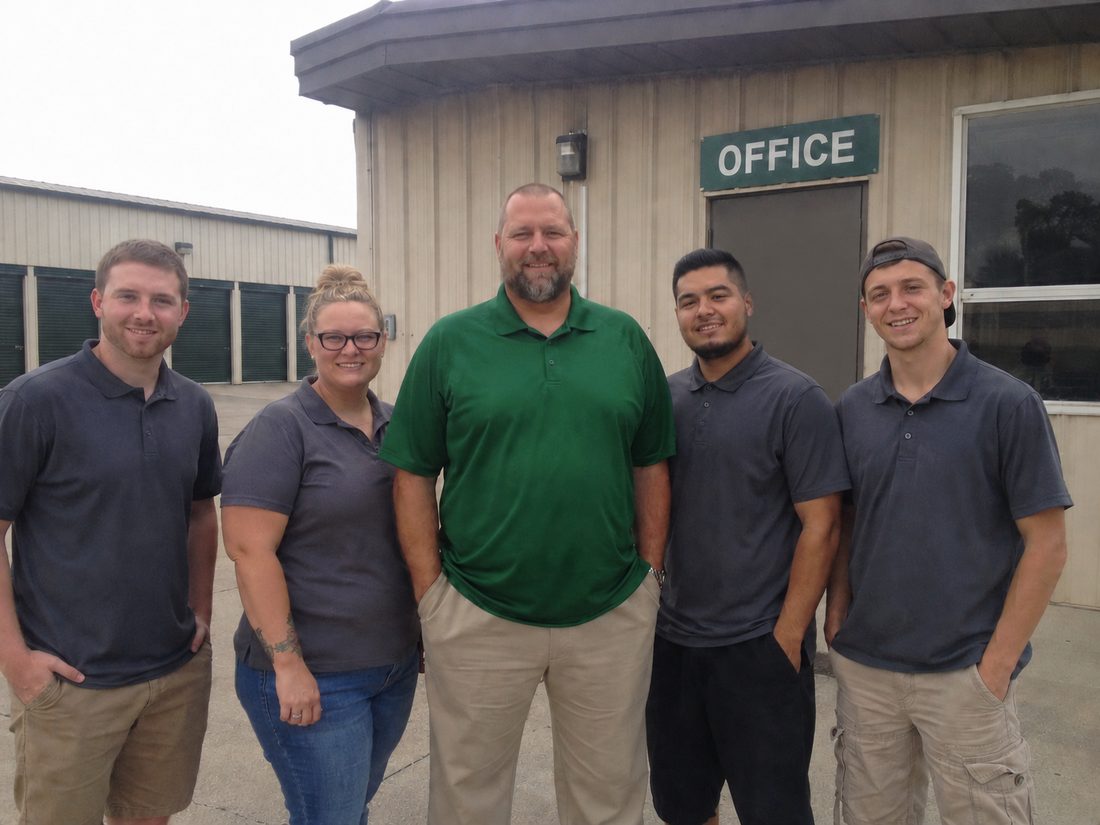 Pest control professionals in Des Moines, IA